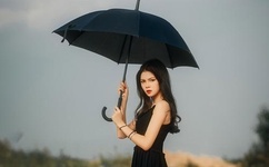 韩国演员楼梯摔落去世